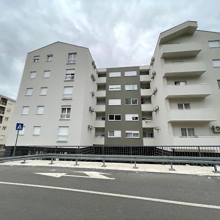Hills Apartments Подгорица Экстерьер фото